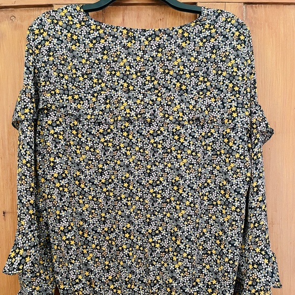Max Studio Black Pink Yellow White Floral Blouse Ruffle Size L - Picture 5 of 7